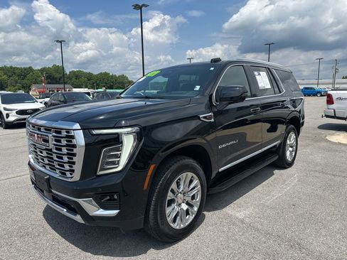 Used 2025 GMC Yukon Denali AWD/4WD image 3