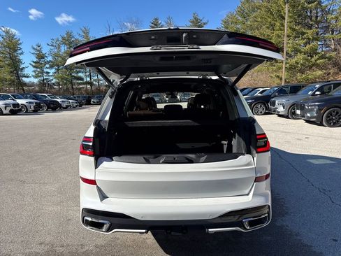 New 2024 BMW X7 xDrive40i w/ M Sport Package image 21