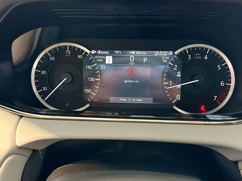 Used 2023 Land Rover Range Rover Evoque R-Dynamic SE AWD/4WD image 16