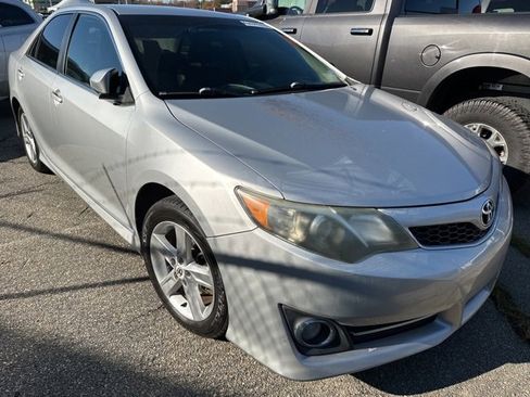 Used 2013 Toyota Camry SE image 7