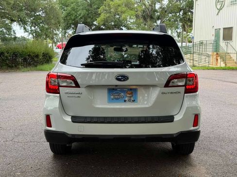 Used 2015 Subaru Outback 2.5i Limited AWD/4WD image 4