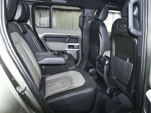 Used 2021 Land Rover Defender 110 X-Dynamic SE image 52