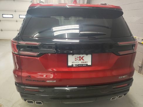 New 2026 GMC Acadia Denali Ultimate w/ LPO, Floor Liner Package AWD/4WD image 22