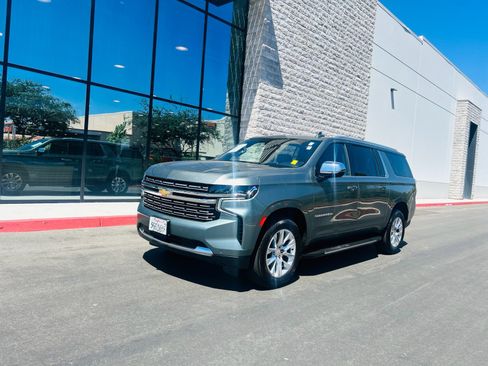 Used 2023 Chevrolet Suburban Premier AWD/4WD image 9