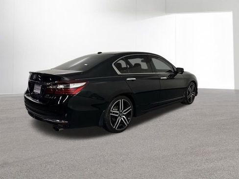 Used 2016 Honda Accord Touring image 34