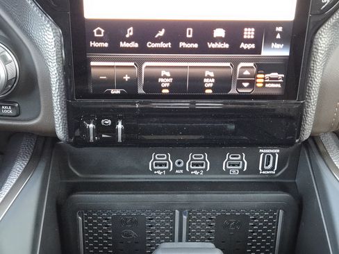 New 2026 RAM 1500 Limited AWD/4WD image 17