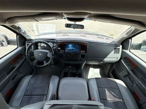 Used 2006 Dodge Ram 2500 Truck SLT image 18