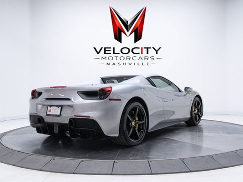 Used 2018 Ferrari 488 Spider image 5