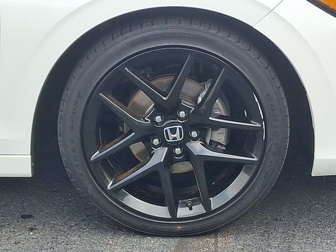 Used 2023 Honda Civic Sport image 8