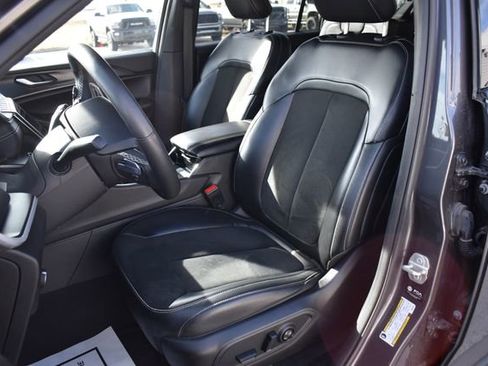 Used 2023 Jeep Grand Cherokee L Laredo image 13