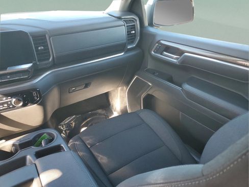 Used 2025 Chevrolet Silverado 1500 LT AWD/4WD image 11