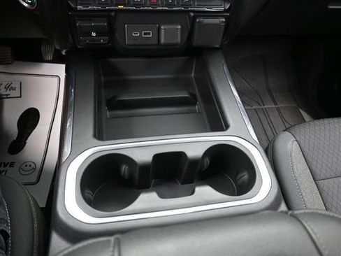 Used 2019 Chevrolet Silverado 1500 RST AWD/4WD image 11