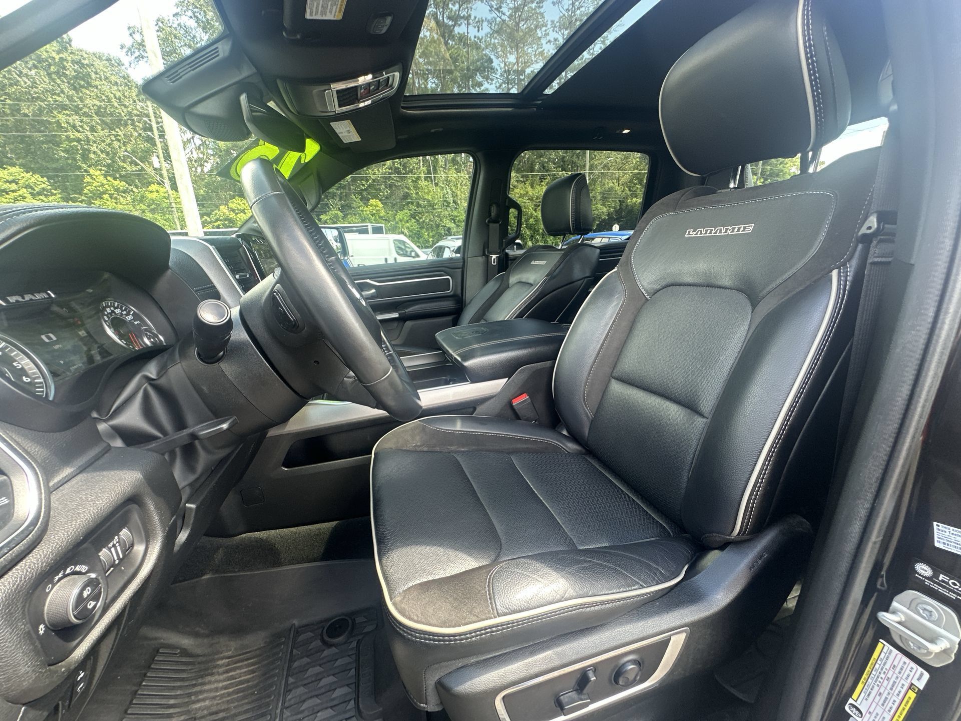 Used 2023 RAM 1500 Laramie RWD image 20