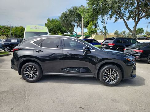 Used 2025 Lexus NX 250 FWD w/ Towing Package (2000 Lbs) image 9