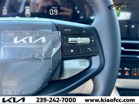 New 2026 Kia Sportage EX image 37