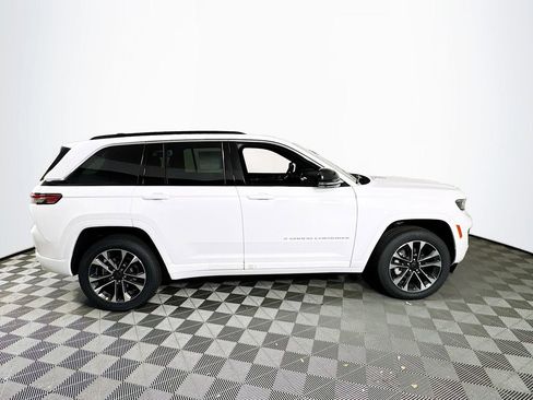 New 2025 Jeep Grand Cherokee Overland w/ Adv Protech Group III AWD/4WD image 8