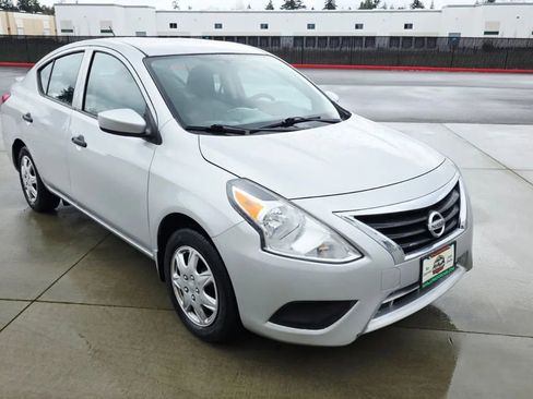 Used 2017 Nissan Versa S Plus image 7