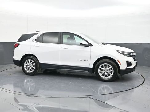 Used 2024 Chevrolet Equinox LT image 18