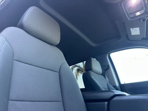 Used 2020 Chevrolet Silverado 1500 Custom w/ Custom Value Package image 15