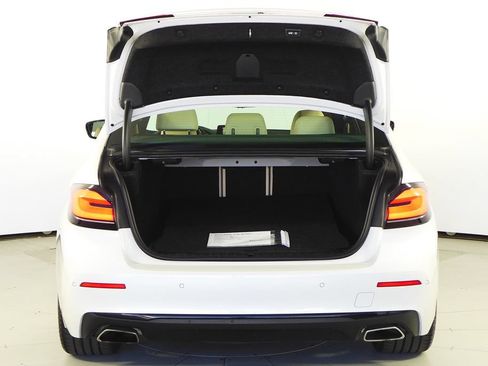 Used 2023 BMW 530i RWD image 10
