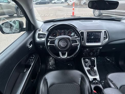 Used 2018 Jeep Compass Latitude w/ Popular Equipment Group image 13