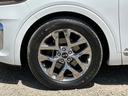 Used 2019 Kia Sorento SX image 28