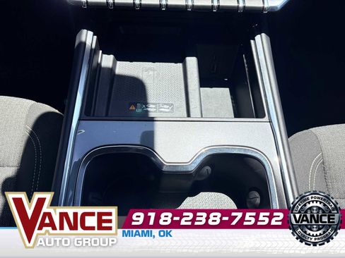 Used 2025 GMC Acadia Elevation FWD image 25