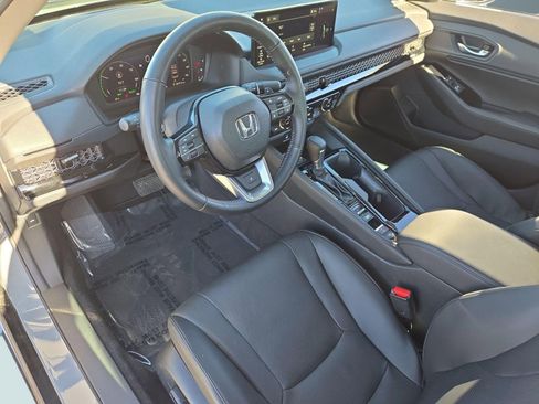 Used 2025 Honda Accord Touring image 4