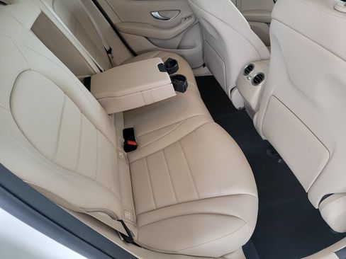 Used 2022 Mercedes-Benz GLC 300 4MATIC image 16