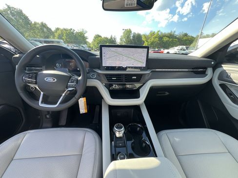 New 2026 Ford Explorer Platinum AWD/4WD image 31