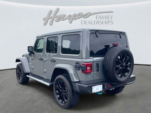 Used 2022 Jeep Wrangler Unlimited Sahara w/ Cold Weather Group image 31