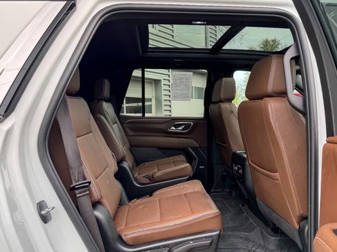 Used 2023 Chevrolet Tahoe High Country AWD/4WD image 14