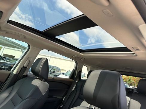 Used 2023 Nissan Rogue SV w/ SV Premium B Package image 16