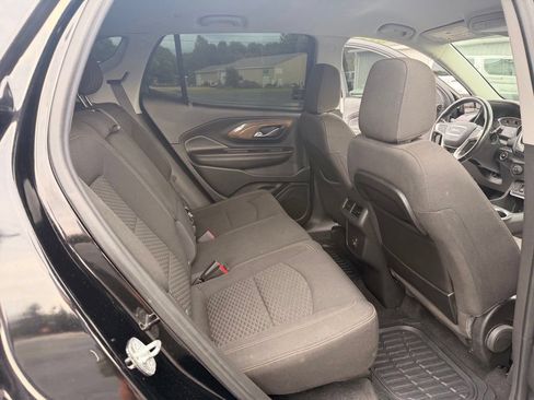 Used 2020 GMC Terrain SLE AWD/4WD image 25