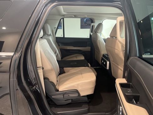 Used 2024 Ford Expedition Max Limited image 18