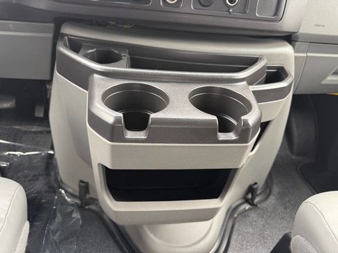 Used 2011 Ford E-150 and Econoline 150 w/ PWR Group image 36