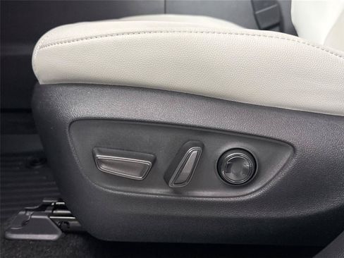 Certified 2026 Toyota Grand Highlander AWD image 30