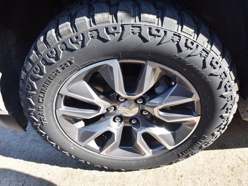 Used 2022 Chevrolet Tahoe LT w/ Luxury Package image 10