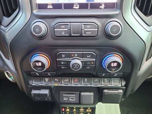 Used 2022 Chevrolet Silverado 2500 LT w/ All Star Edition image 33