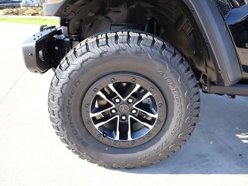 New 2026 Jeep Wrangler Unlimited Rubicon 392 image 18