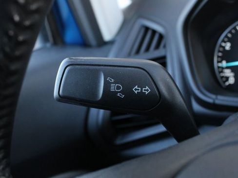 Used 2018 Ford EcoSport SE w/ SE Convenience Package image 12