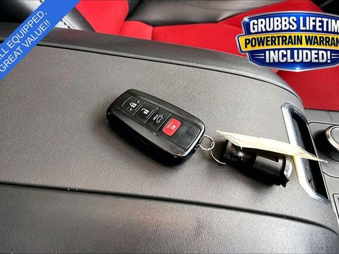 Used 2023 Toyota Highlander XSE AWD/4WD image 12
