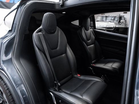 Used 2023 Tesla Model X Plaid image 38
