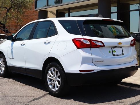 Used 2020 Chevrolet Equinox LS FWD image 9