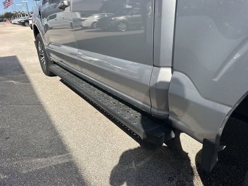 Used 2022 Ford F150 Lariat image 11