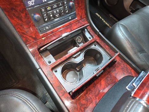 Used 2013 Cadillac Escalade Premium image 94