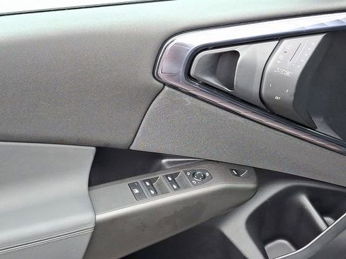 Used 2025 BMW X3 xDrive30i w/ Premium Package image 12