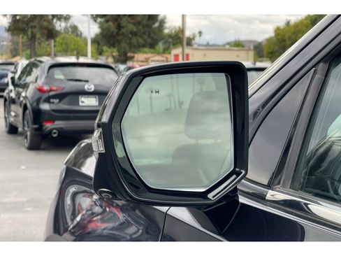 Used 2022 Chevrolet Suburban LT w/ Luxury Package image 55