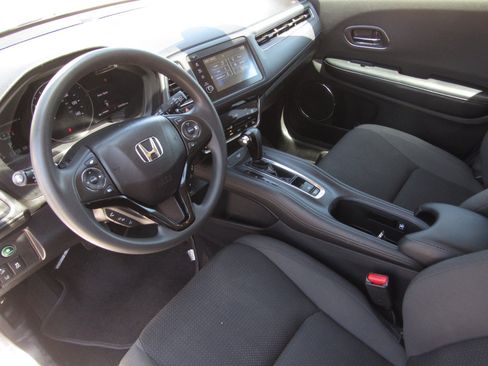 Used 2019 Honda HR-V EX image 16