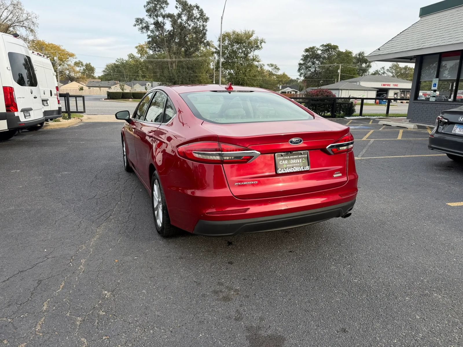 Used 2020 Ford Fusion SE FWD image 4